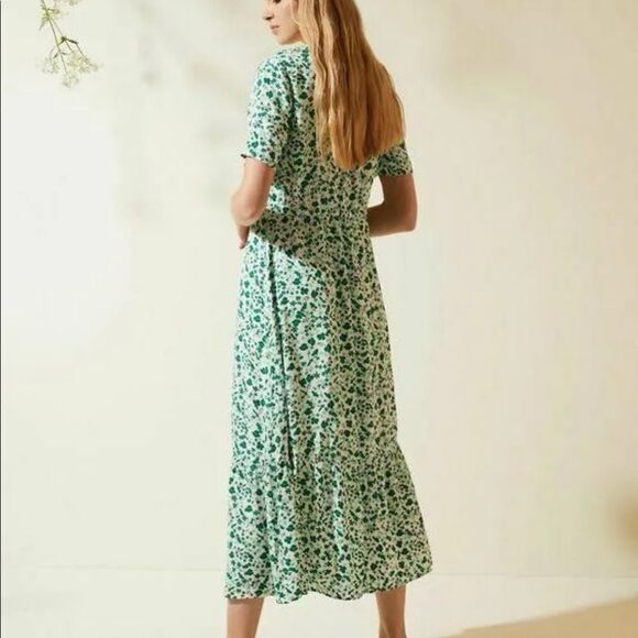 M&S X Ghost Ditsy Floral V Neck Tie Waist Green Midi Dress Sz 8 - Picture 2 of 10